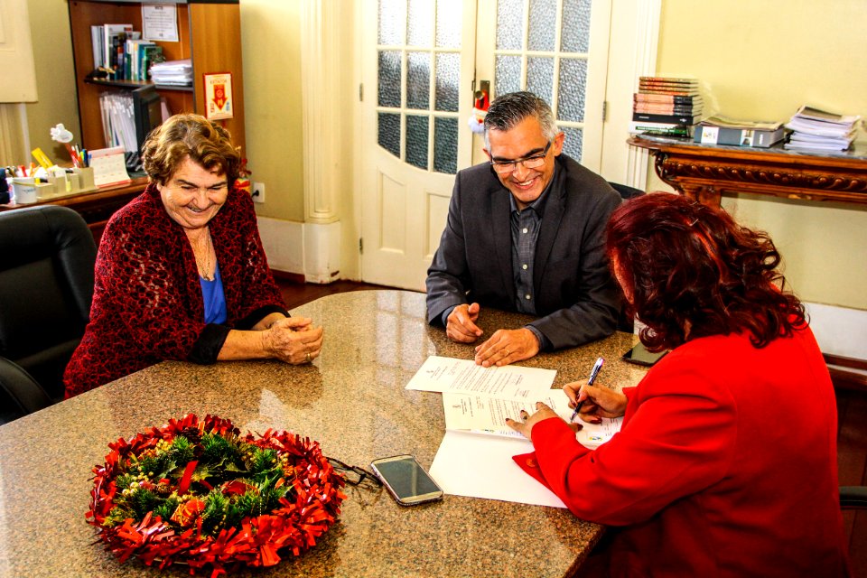 05.12.2017 - Prefeito em Exercício Luiz Henrique Viana na assinatura da Lei “Semana da Mamografia” Vereadora Zilda