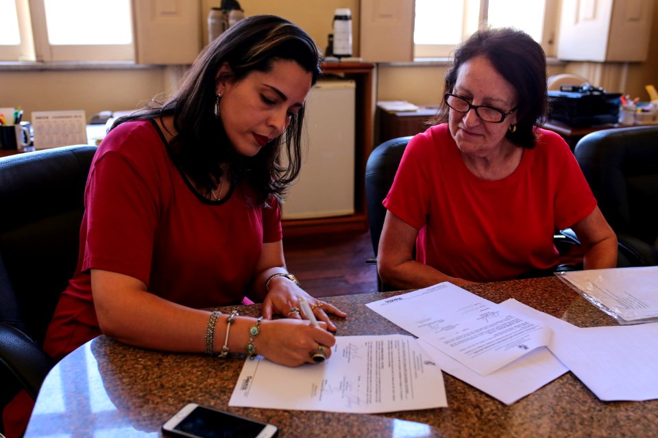 07.12.2017 Assinatura contrato de ampliação escola Mário Menghetti - Fotos Gustavo Mansur