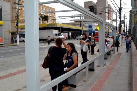 04.04.2018- SEPLAG - Colocação de vidros parada de onibus Osorio -Foto Janine Tomberg (12)