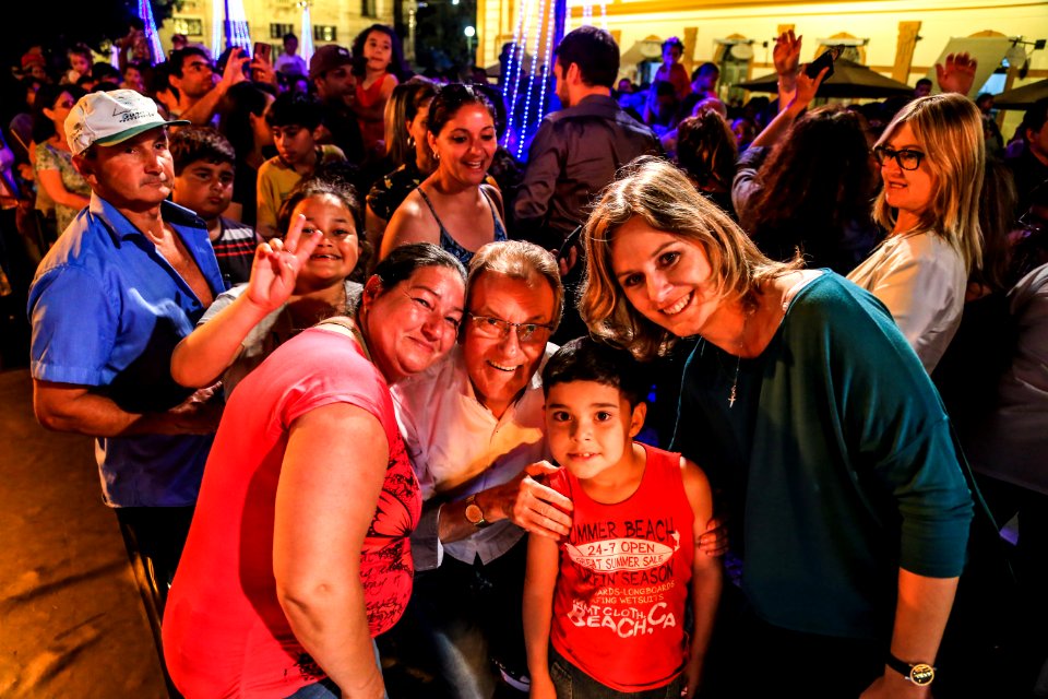 10.12.2017 - Prefeita Paula Mascarenhas e vice Idemar Barz na chegada do Papai Noel e entrega da chave da cidade