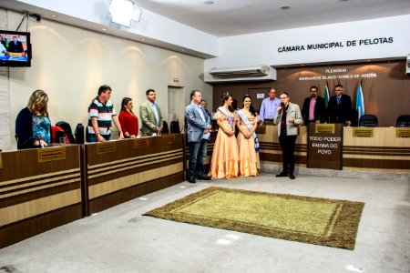 07.11.2017 - Vice-prefeito Idemar Barz e Corte do Pêssego 2017 em visita a Câmara de Vereadores