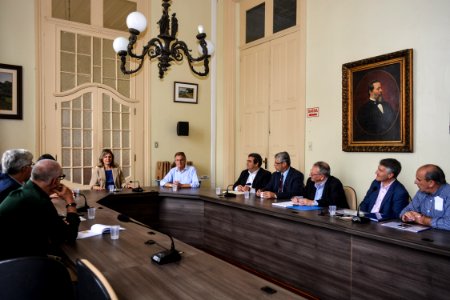 14.12..2017 - Prefeita Paula Mascarenhas em reunião com Vereador Fabrício Tavares e Empresários Portugueses