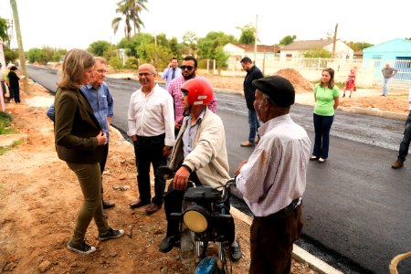 10.11.2017 - Prefeita Paula Mascarenhas em visita na avenida Ildefonso Simões Lopes