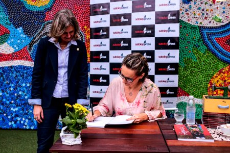 18.12.2017 - Prefeita Paula Mascarenhas no lançamento do Livro Relicário de afetos - Lu Gastal