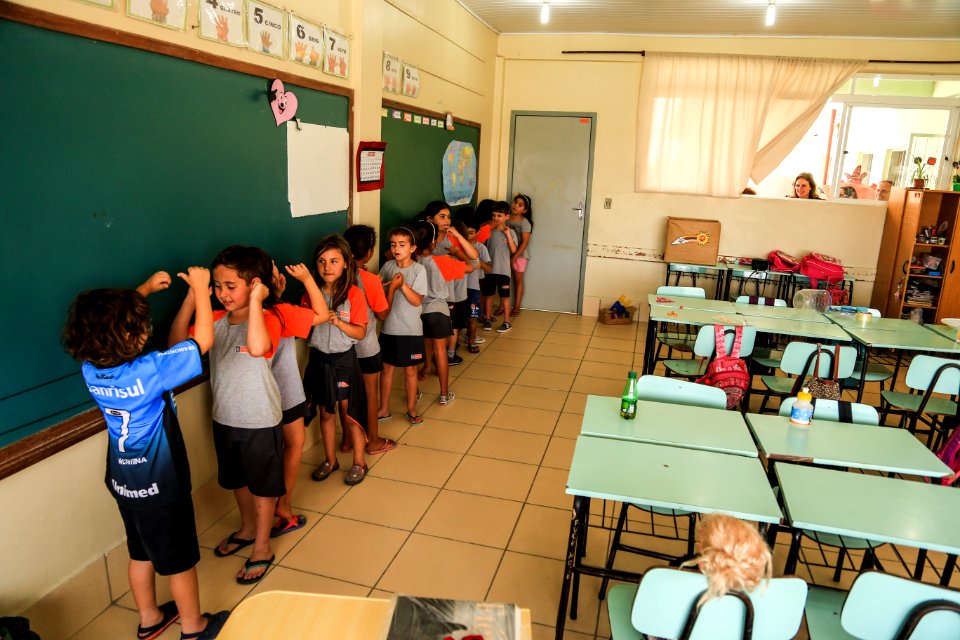 13.12.2017 - Prefeita Paula Mascarenhas durante entrega de laboratório Khan Academy na EMEF Dom Francisco de Campos Barreto