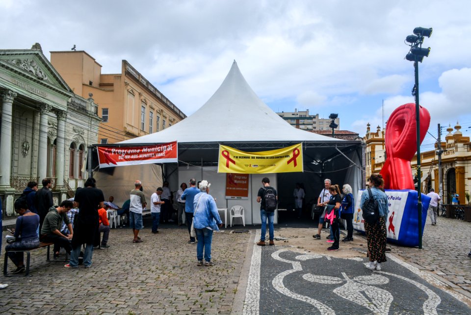 01.12.2017 - Evento  do dia Mundial de Luta contra a Aids no largo do Mercado Central