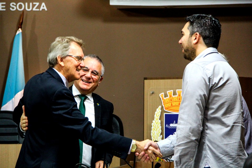 29.12.2017 - Vice-prefeito Idemar Barz na posse do presidente da câmara de vereadores de Pelotas, Anderson  Garcia