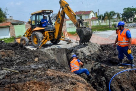 25.10.2017 - Ações de melhorias do Sanep no Laranjal - Foto: Rafaél de Lima
