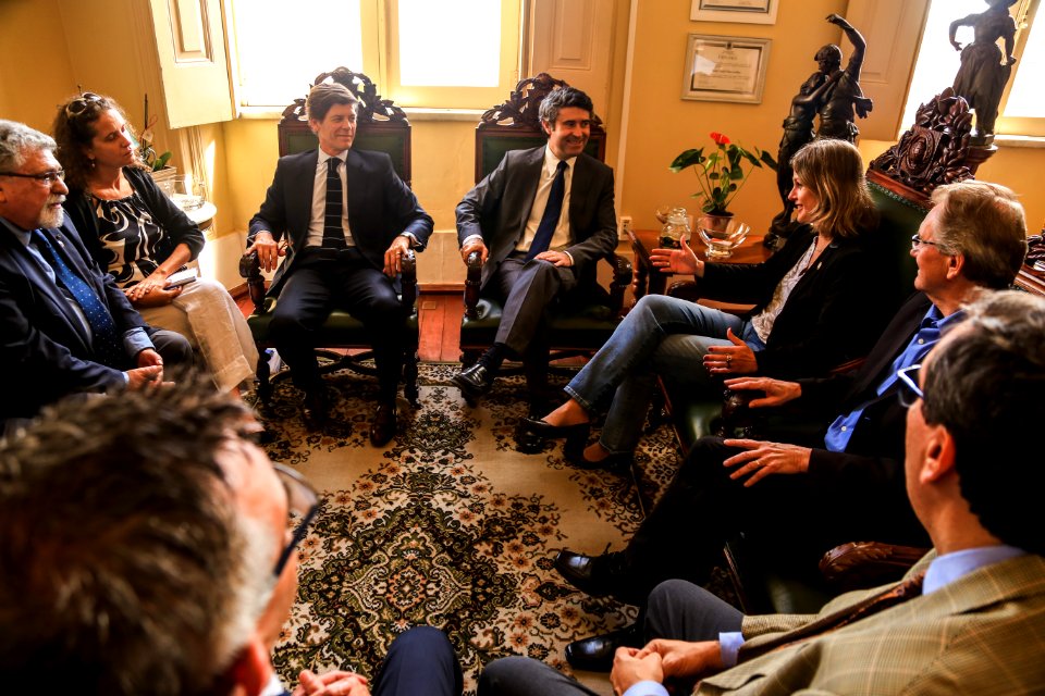29.11.2017 - Prefeita Paula Mascarenhas e vice Idemar Barz recebem visita de Comitiva de Portugal