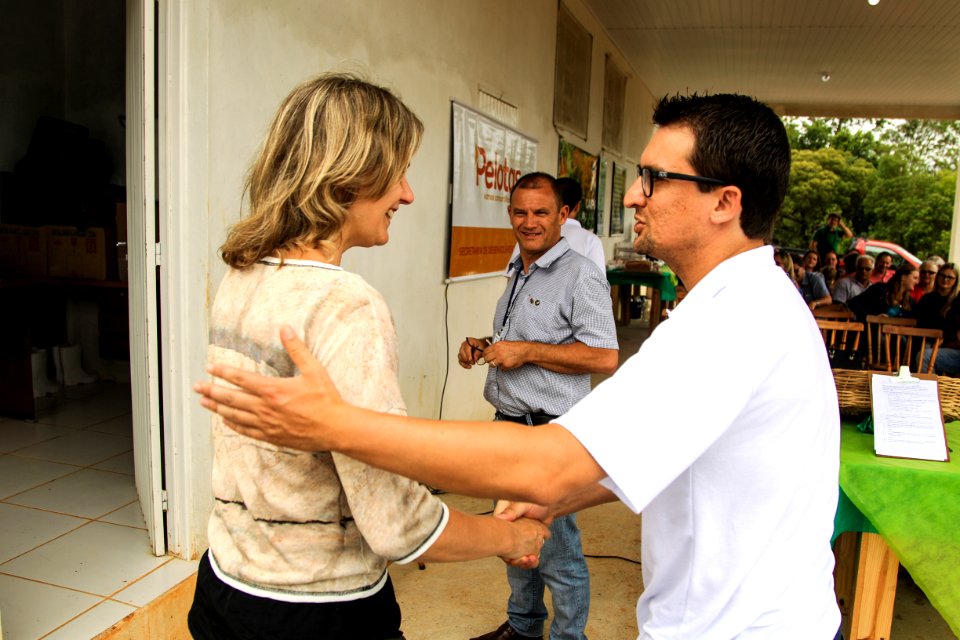 06.12.2017 - Prefeita Paula Mascarenhas durante inauguração da Agroindústria Sul Ecológica na Estrada da Gama na colônia de Pelotas