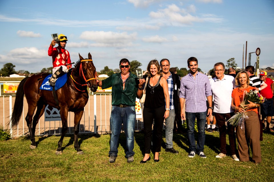 08.04.2018 - Prefeita Paula Mascarenhas e o vice Idemar Barz participam do 81º GP Princesa do Sul de Turfe em homenagem à prefeita municipal - Foto: Gustavo Vara