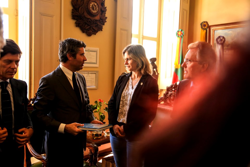29.11.2017 - Prefeita Paula Mascarenhas e vice Idemar Barz recebem visita de Comitiva de Portugal
