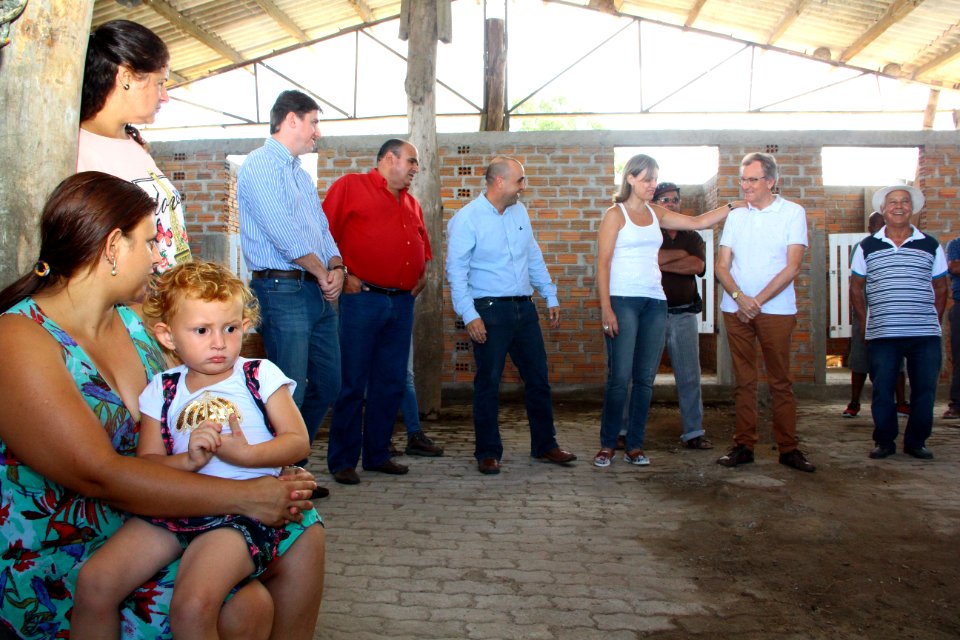 01.03.2018 - Gab Prefeita - Entrega de cavalos e visita as novas instalações da hospedaria - Foto Marcel Avila