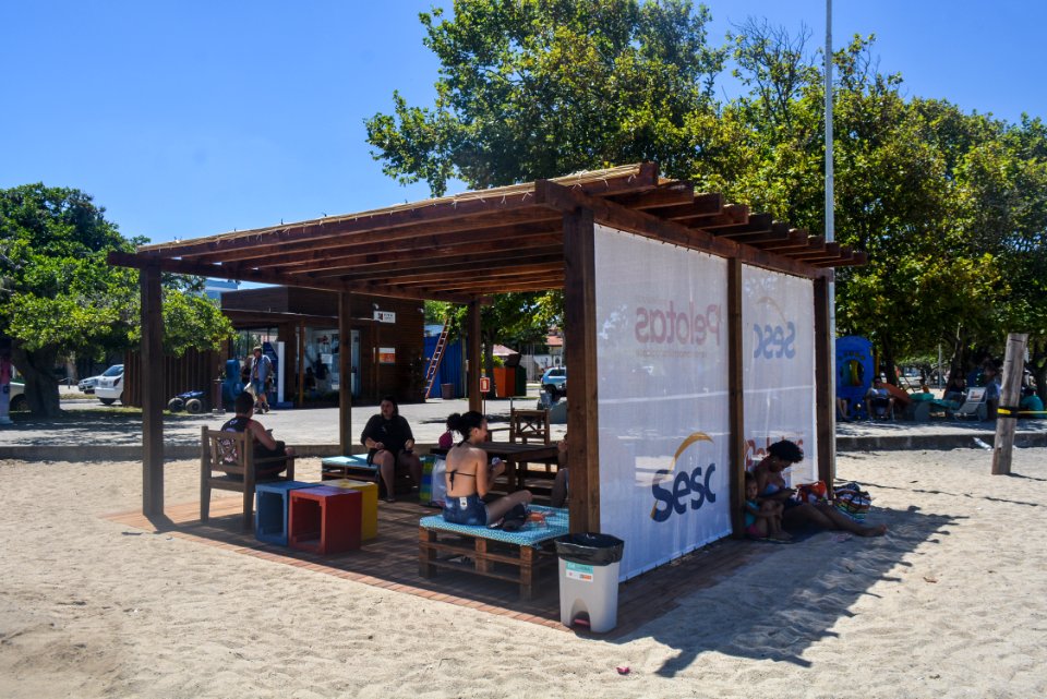 04.01.2018 - Atividades de verão na praia do Laranjal