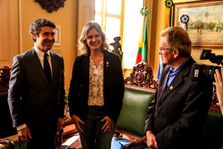 29.11.2017 - Prefeita Paula Mascarenhas e vice Idemar Barz recebem visita de Comitiva de Portugal