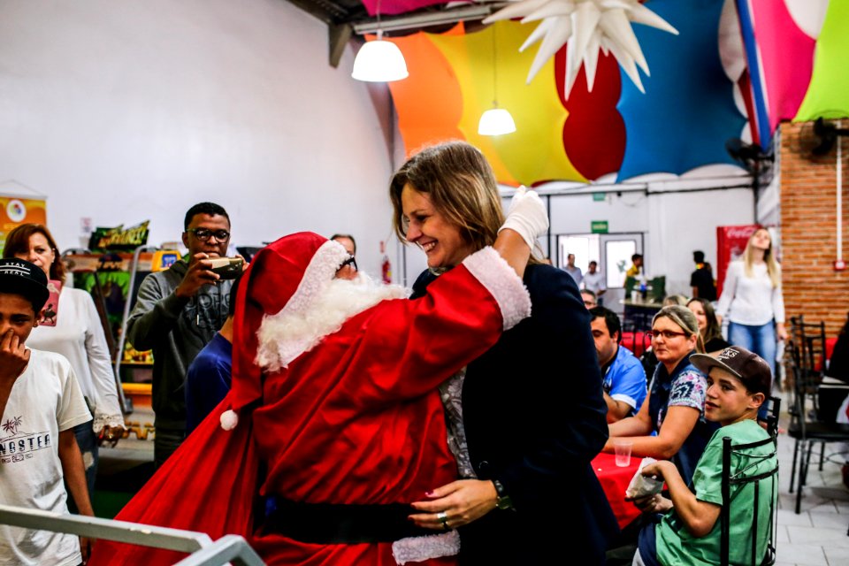 19.12.2017 - Prefeita Paula Mascarenhas na Festa de Natal Para as Crianças dos Abrigos