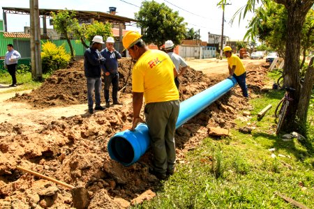 24.10.2017 - Prefeita Paula Mascarenhas em visita às obras do Sanep, ruas: Barros Cassal, Joaquim Vieira da Cunha, Arnaldo Mesquita de Menezes, Henrique Lorea