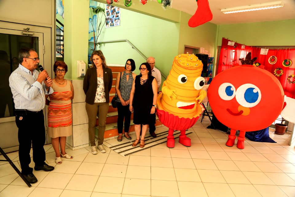 13.12.2017 - Prefeita Paula Mascarenhas durante entrega de laboratório Khan Academy na EMEF Dom Francisco de Campos Barreto