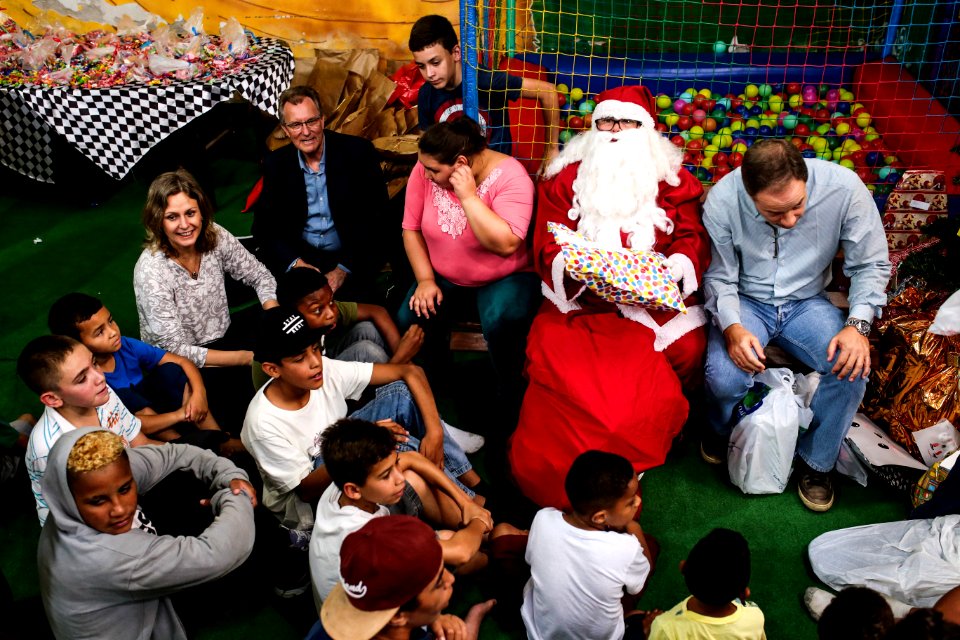 19.12.2017 - Prefeita Paula Mascarenhas na Festa de Natal Para as Crianças dos Abrigos