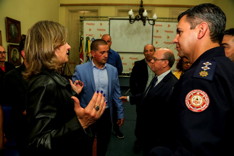 17.11.2017 - Prefeita Paula Mascarenhas na reunião do GGI com secretário de Segurança Pública do Estado, Cezar Schirmer