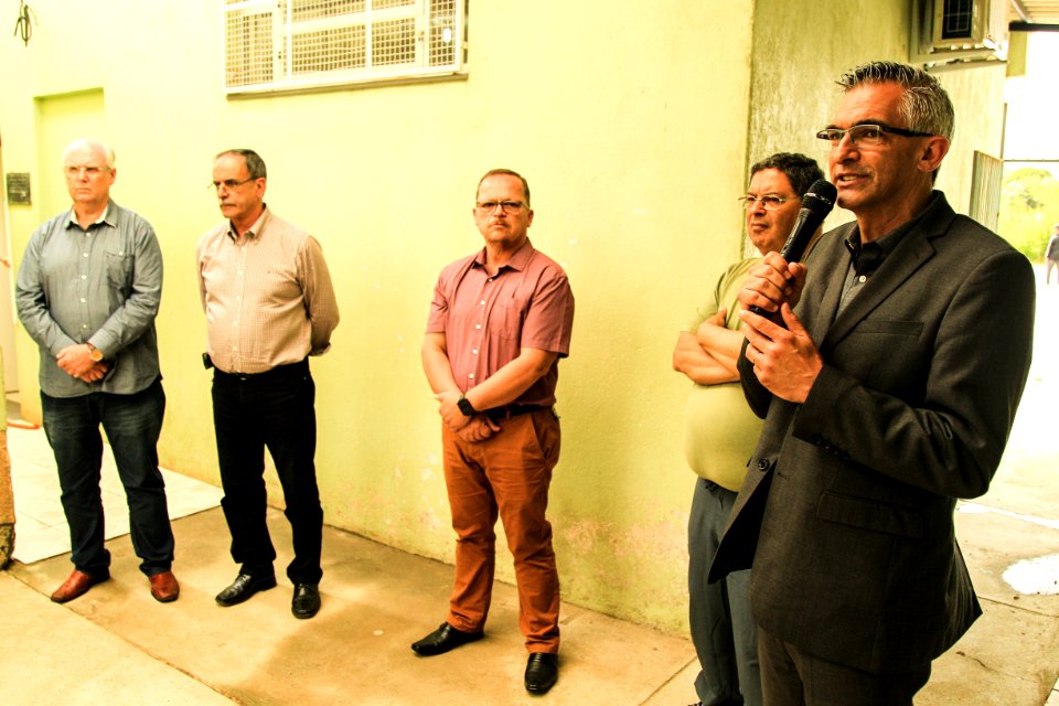 05.12.2017 - Prefeito em exercício Luiz Henrique Viana durante entrega do Laboratório de Informática Khan Academy na EMEF João da Silva Silveira