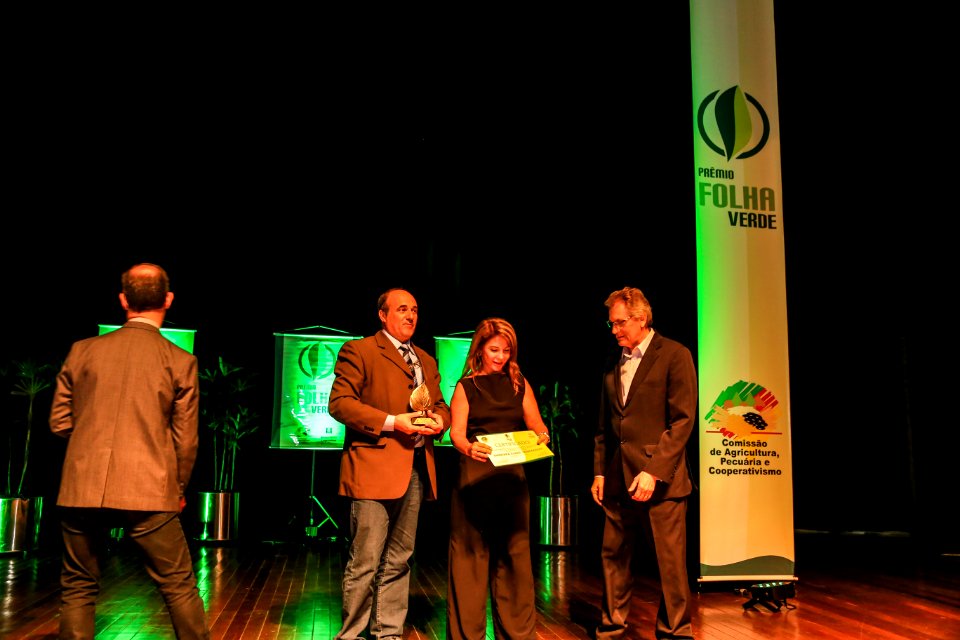 04.12.2017 - Vice-Prefeito Idemar Barz na entrega do prêmio destaque no desenvolvimento do agronegócio gaúcho em Porto Alegre RS