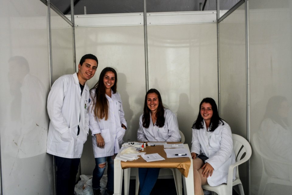 01.12.2017 - Evento  do dia Mundial de Luta contra a Aids no largo do Mercado Central