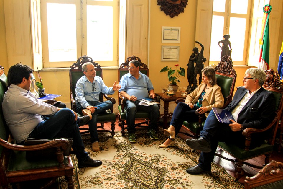 21.11.2017 - Prefeita Paula Mascarenhas em reunião com secretário de Turismo Fernando Estima e o presidente Conssedi Luiz Fernando Parada