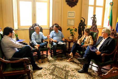 21.11.2017 - Prefeita Paula Mascarenhas em reunião com secretário de Turismo Fernando Estima e o presidente Conssedi Luiz Fernando Parada