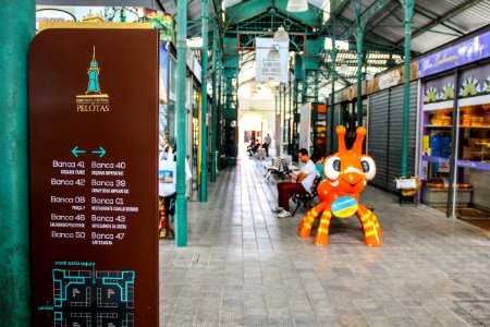 16.01.2018 - Novas placas de identificação instaladas no Mercado Central