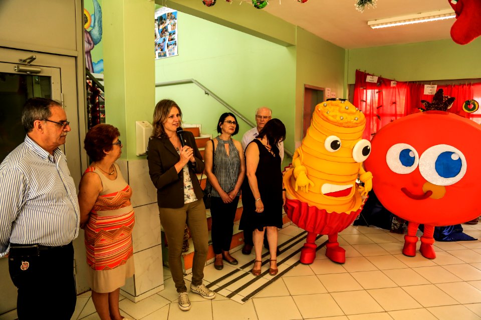13.12.2017 - Prefeita Paula Mascarenhas durante entrega de laboratório Khan Academy na EMEF Dom Francisco de Campos Barreto