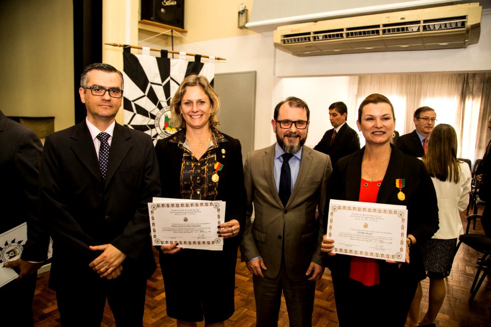 06.12.2018 - Prefeita Paula Mascarenhas recebe a medalha Tiradentes no Palácio da Policia em Porto Alegre - Foto: Gustavo Vara