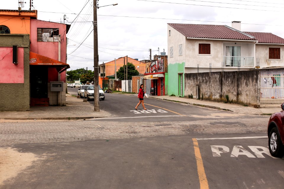 30.11.2017 - Prefeita Paula Mascarenhas e vice Idemar Barz em visita à rua 4 e a EMEI Navegantes