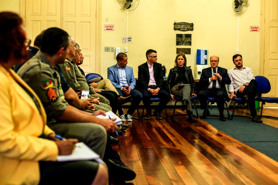 17.11.2017 - Prefeita Paula Mascarenhas na reunião do GGI com secretário de Segurança Pública do Estado, Cezar Schirmer