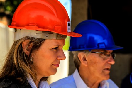 01.11.2017 - Prefeita Paula Mascarenhas e vice Idemar Barz em visita à obra da UBS Virgílio Costa