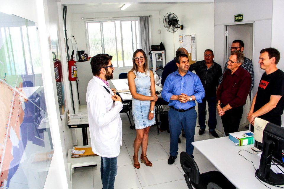 17.01.2018 - Vice-prefeito Idemar Barz e o deputado federal Ronaldo Nogueira visitam a UBS Sanga Funda e as obras da UPA Bento