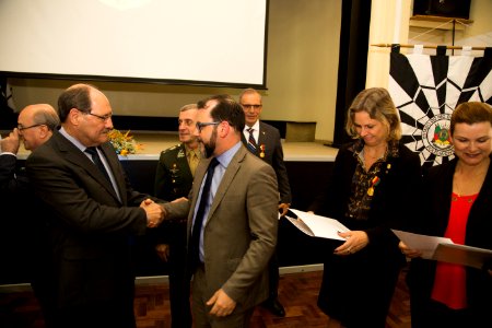 06.12.2018 - Prefeita Paula Mascarenhas recebe a medalha Tiradentes no Palácio da Policia em Porto Alegre - Foto: Gustavo Vara