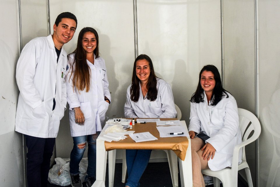 01.12.2017 - Evento  do dia Mundial de Luta contra a Aids no largo do Mercado Central