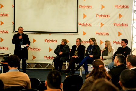 03.07.2018 - Prefeita Paula Mascarenhas durante reunião do Cip com assinatura das Cipaves com diretores da rede municipais e assinaturas de adesões ao Pacto Pelotas Pela Paz  Foto: Gustavo Vara