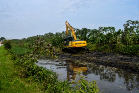 25.10.2017 - Ações de melhorias do Sanep no Laranjal - Foto: Rafaél de Lima