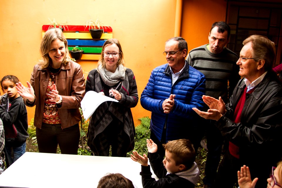 21.06.2018 -  Entrega dos novos uniformes na Escola Joaquim Nabuco e assinatura da ordem de serviço da construção de passarela coberta para EMEF Joaquim Nabuco - Foto: Gustavo Vara
