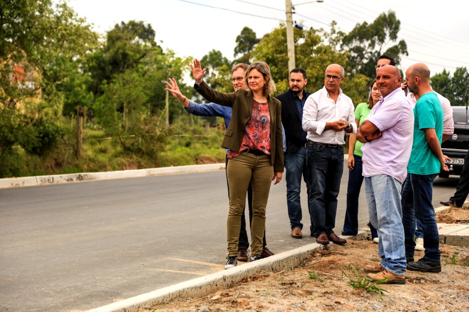 10.11.2017 - Prefeita Paula Mascarenhas em visita na avenida Ildefonso Simões Lopes