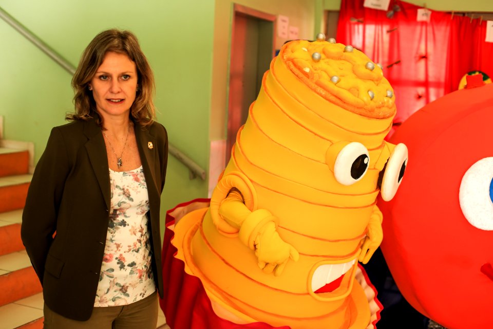 13.12.2017 - Prefeita Paula Mascarenhas durante entrega de laboratório Khan Academy na EMEF Dom Francisco de Campos Barreto