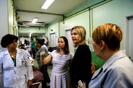 08.03.2018 - Prefeita Paula Mascarenhas visita à ala pediátrica do Pronto Socorro após reforma - Foto: Gustavo Vara
