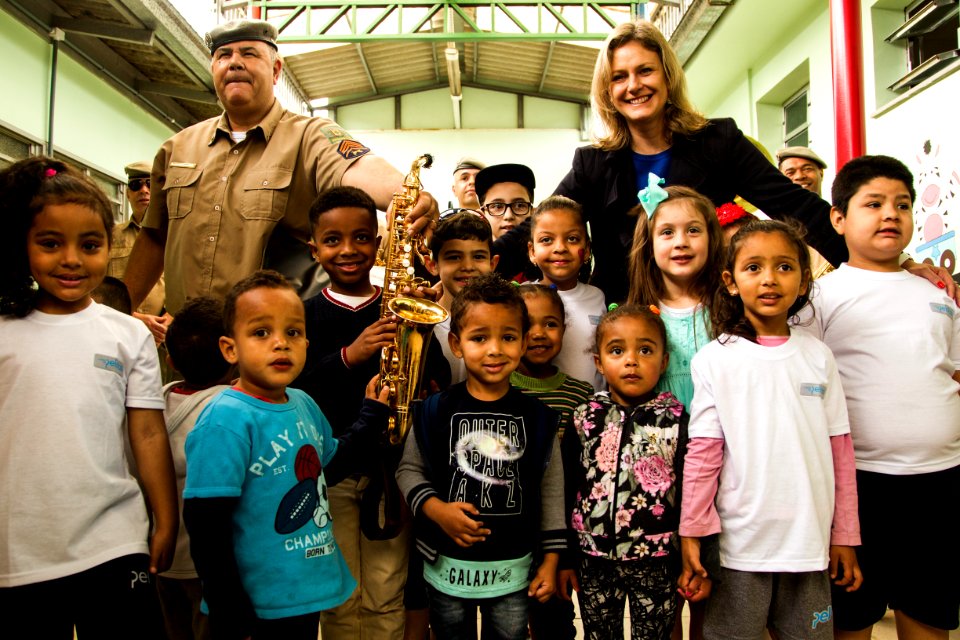 20.10.2018 - Prefeita Paula Mascarenhas participa da festa de aniversário da EMEF Mário Quintana, na Guabiroba - Foto: Gustavo Vara