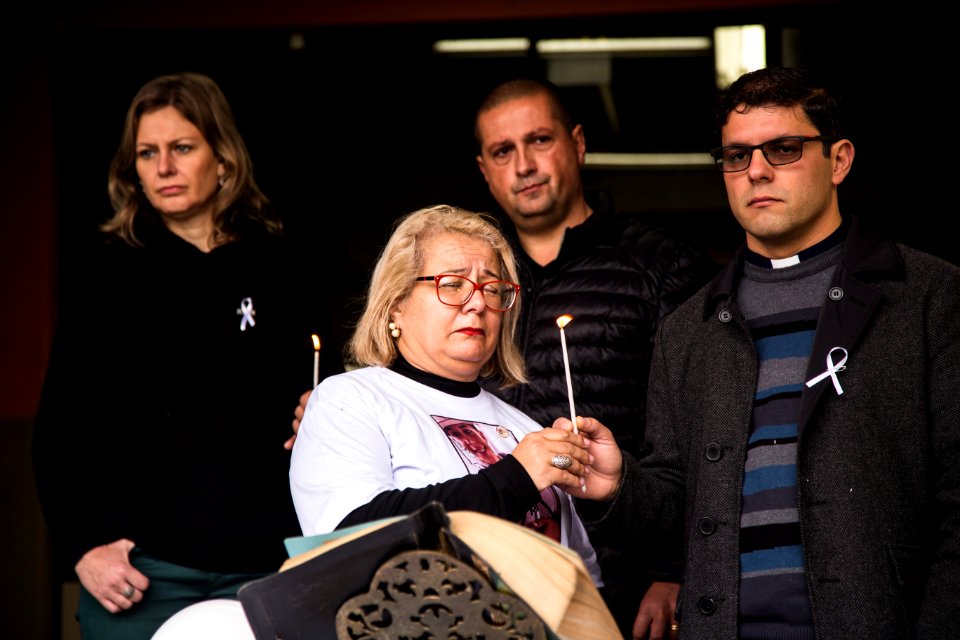 30.06.2018 - Prefeita Paula Mascarenhas participa da Passeata pela Paz em luto e protesto ao assassinato brutal de Thainã Leal, aluno do colégio Assis Brasil - Foto: Gustavo Vara