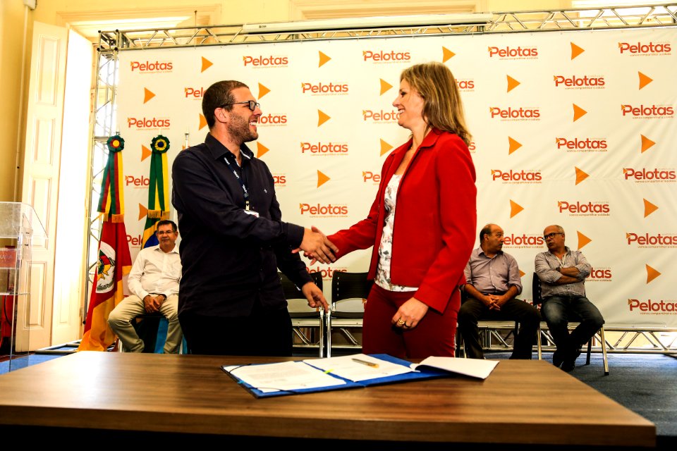 12.04.2018 - Prefeita Paula Mascarenhas durante assinatura de convênio do Plano de Mobilidade - Foto: Gustavo Vara