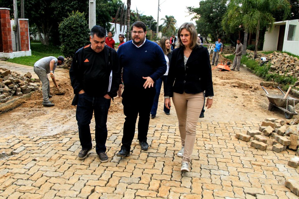 17.05.2018 - Prefeita Paula Mascarenhas  durante entrega da praça São Jerônimo,   atrás do Shopping Mar de Dentro e entrega de obras Ilha Bela e São Conrado - Laranjal- Foto: Gustavo Vara