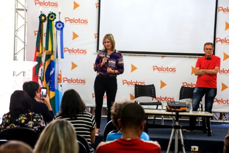 07.03.2018 - Prefeita Paula Mascarenhas e o vice Idemar Barz durante acolhida aos novos servidores públicos- Foto: Gustavo Vara