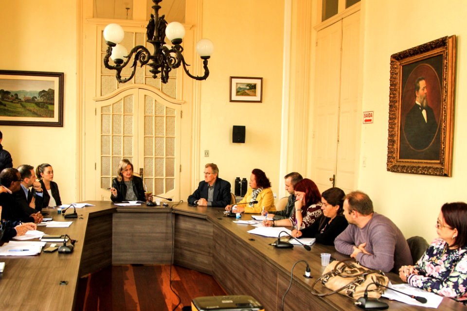 18.05.2018 - Prefeita Paula Mascarenhas e o vice Idemar Barz durante reunião com SIMP - Foto: Gustavo Vara
